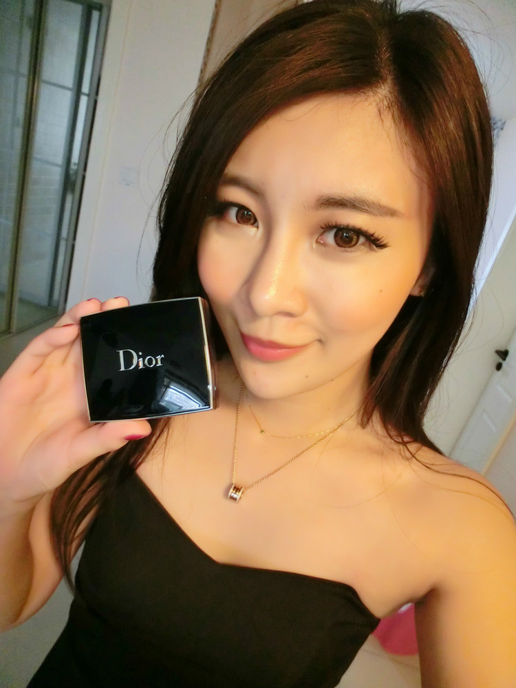 美轮美奂Dior烈艳蓝金美唇膏 - 阿眯头 - Amiholic 美轮美奂Dior烈艳蓝金美唇膏 - 阿眯头 - Amiholic