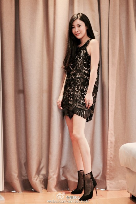 REVOLVEclothing - 阿眯头 - Amiholic REVOLVEclothing - 阿眯头 - Amiholic