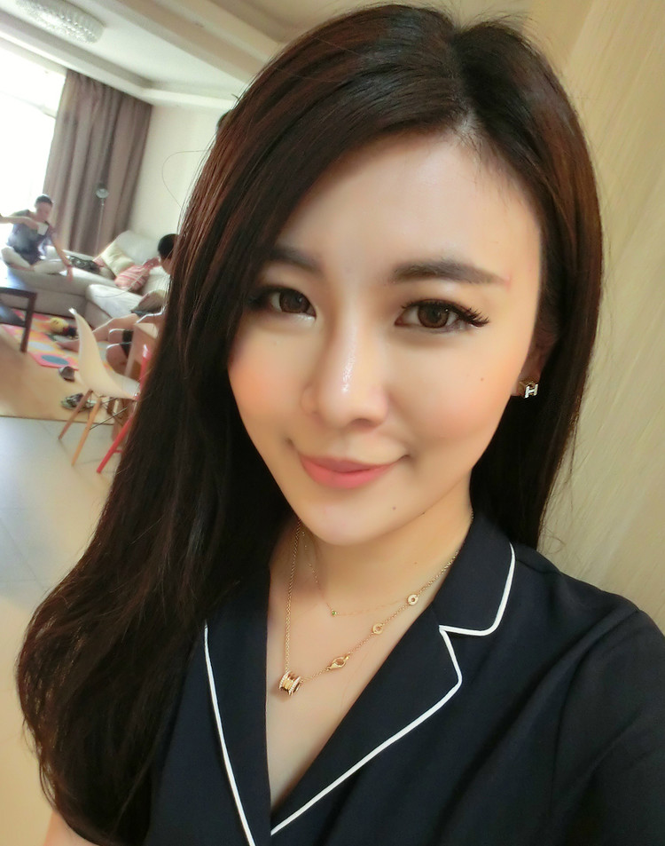 美轮美奂Dior烈艳蓝金美唇膏 - 阿眯头 - Amiholic 美轮美奂Dior烈艳蓝金美唇膏 - 阿眯头 - Amiholic