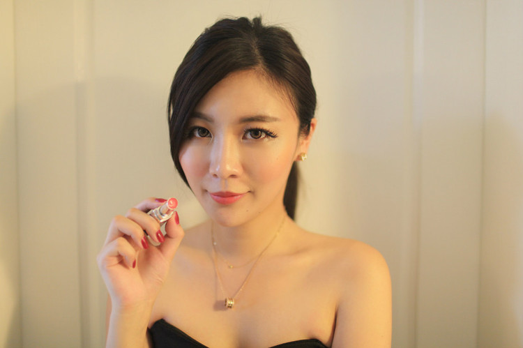 美轮美奂Dior烈艳蓝金美唇膏 - 阿眯头 - Amiholic 美轮美奂Dior烈艳蓝金美唇膏 - 阿眯头 - Amiholic