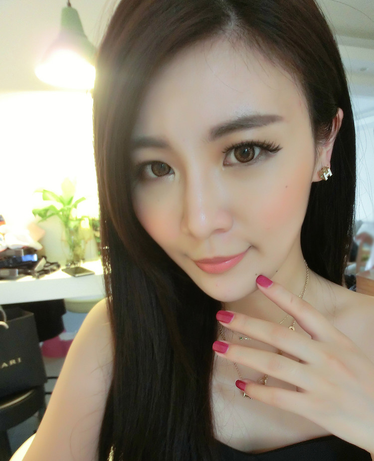 美轮美奂Dior烈艳蓝金美唇膏 - 阿眯头 - Amiholic 美轮美奂Dior烈艳蓝金美唇膏 - 阿眯头 - Amiholic