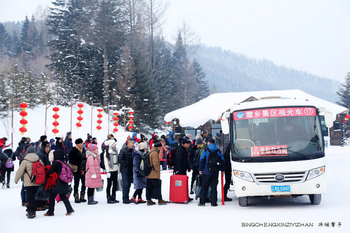 什么样的美,吸引着这么多游人来雪乡呢? 什么样的美,吸引着这么多游人来雪乡呢?
