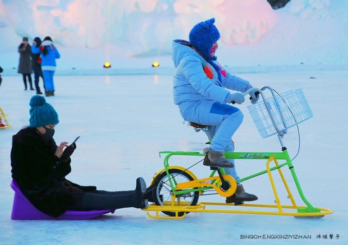 太阳岛上《雪舞间》,“冰雪之冠”的炫丽风景线 太阳岛上《雪舞间》,“冰雪之冠”的炫丽风景线