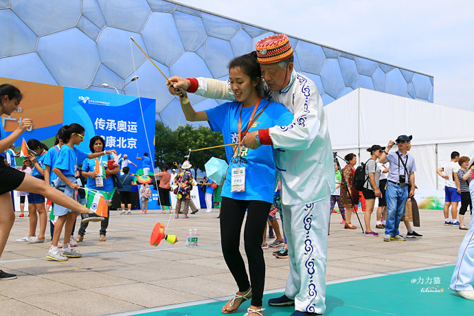 12国青少年奥体广场的趣动体育趴 12国青少年奥体广场的趣动体育趴