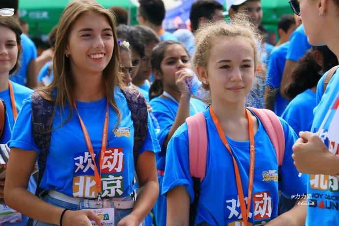 12国青少年奥体广场的趣动体育趴 12国青少年奥体广场的趣动体育趴