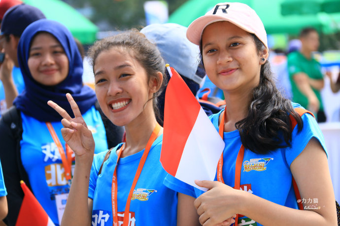 12国青少年奥体广场的趣动体育趴 12国青少年奥体广场的趣动体育趴