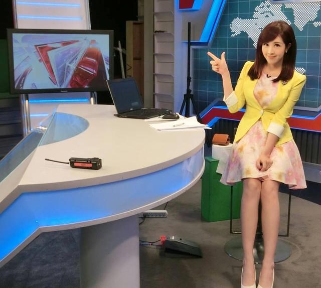 台湾美女主播黄若薇乘地铁被变态乱摸