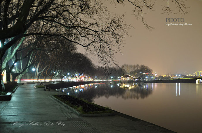 [转载]西湖断桥夜景