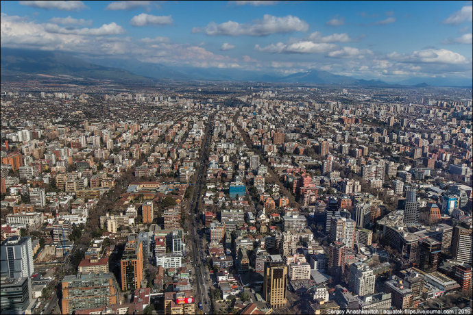 [转载]智利首都圣地亚哥拉丁美洲最高的建筑
