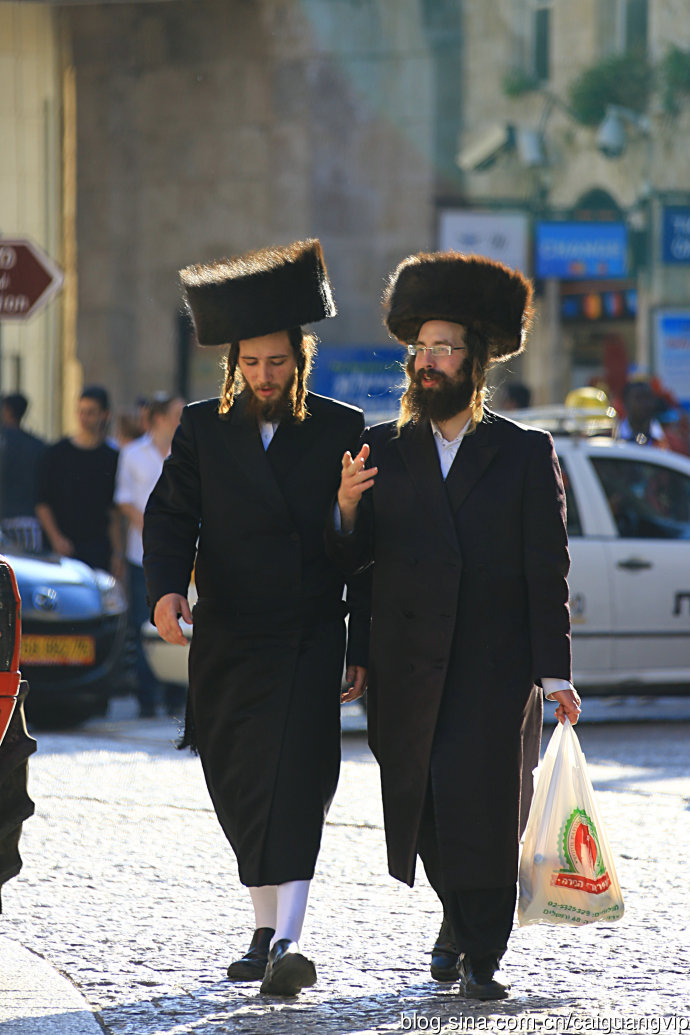 原文地址:耶路撒冷街拍:犹太人的传统服装!作者:b型血的兔子