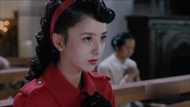 《爱国者》开播,佟丽娅继续高调演绎老娘天下最美,却被张鲁一批 《爱国者》开播,佟丽娅继续高调演绎老娘天下最美,却被张鲁一批