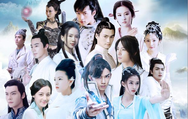 杨幂缺席唐嫣婚礼后在某盛典邂逅,没有不和但不如与杨颖互动亲密 杨幂缺席唐嫣婚礼后在某盛典邂逅,没有不和但不如与杨颖互动亲密