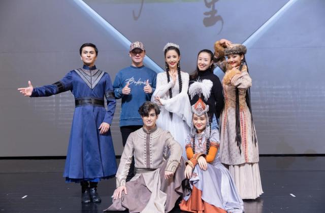和杨幂一起演于正剧《宫》,嫁陈思诚后爆红,还跨界主持央视春晚 和杨幂一起演于正剧《宫》,嫁陈思诚后爆红,还跨界主持央视春晚