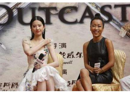 他从奶油小生变黝黑帅哥,不晒太阳就变白,让多少女星羡慕嫉妒 他从奶油小生变黝黑帅哥,不晒太阳就变白,让多少女星羡慕嫉妒