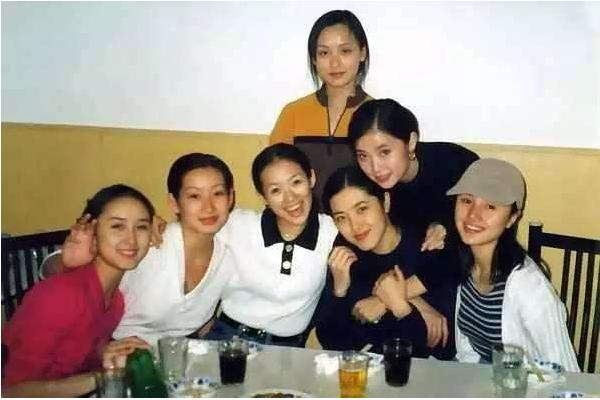 她是比章子怡还美的中戏金钗,作品刷屏却不红,给同学梅婷演配角 她是比章子怡还美的中戏金钗,作品刷屏却不红,给同学梅婷演配角