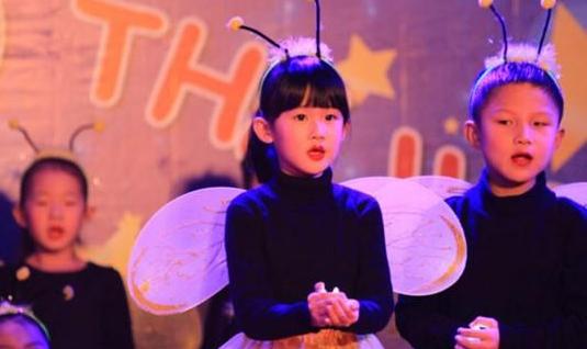 人生大赢家黄磊两个女儿貌美如花,陆毅两个粘贴复制的女儿也不差 人生大赢家黄磊两个女儿貌美如花,陆毅两个粘贴复制的女儿也不差