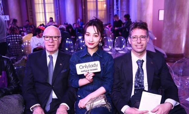 谢娜吴昕都进军时尚界,一个做设计师,一个靠颜值身材游走时装周 谢娜吴昕都进军时尚界,一个做设计师,一个靠颜值身材游走时装周
