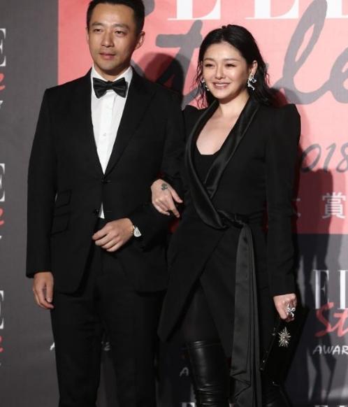 42岁大S与同龄李湘合影,产后难瘦回去的两大名嘴如今都靠PS美着 42岁大S与同龄李湘合影,产后难瘦回去的两大名嘴如今都靠PS美着