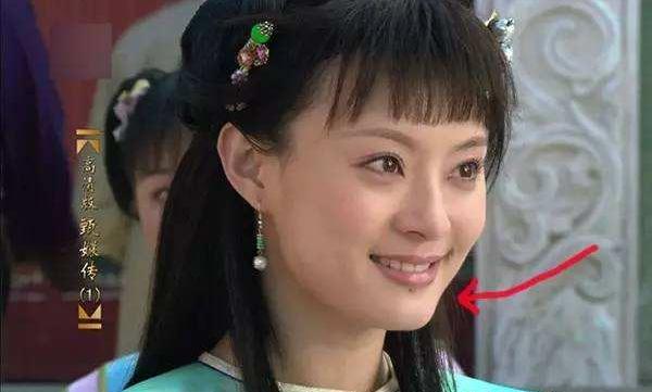 美玉无瑕美人有痣:殷桃嘴唇的痣和胡一天鼻尖的痣总让人想抠掉! 美玉无瑕美人有痣:殷桃嘴唇的痣和胡一天鼻尖的痣总让人想抠掉!