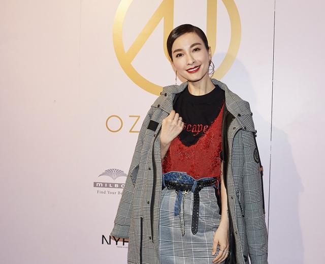 谢娜吴昕都进军时尚界,一个做设计师,一个靠颜值身材游走时装周 谢娜吴昕都进军时尚界,一个做设计师,一个靠颜值身材游走时装周