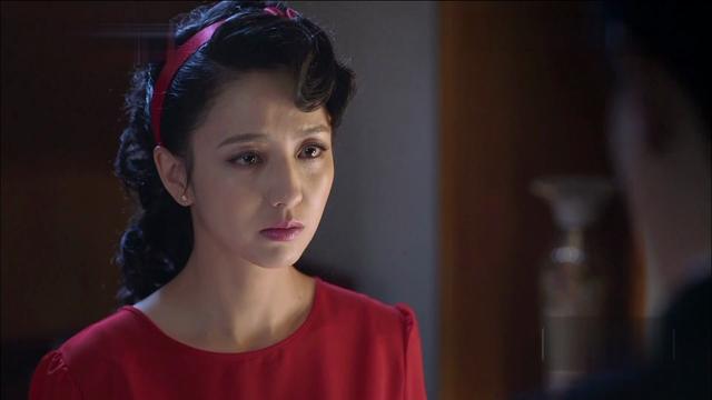 《爱国者》开播,佟丽娅继续高调演绎老娘天下最美,却被张鲁一批 《爱国者》开播,佟丽娅继续高调演绎老娘天下最美,却被张鲁一批