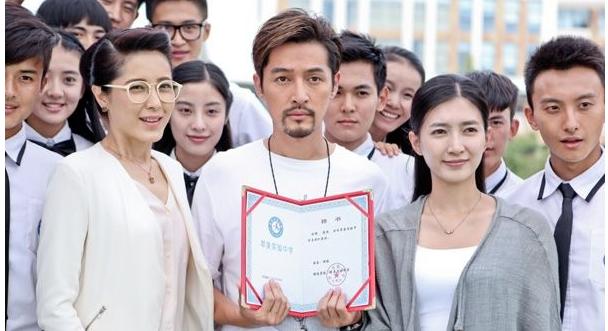 她是比章子怡还美的中戏金钗,作品刷屏却不红,给同学梅婷演配角 她是比章子怡还美的中戏金钗,作品刷屏却不红,给同学梅婷演配角