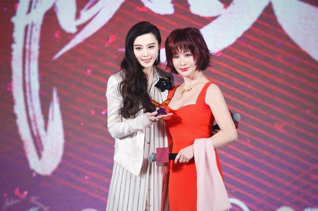 高云翔不止害范冰冰遭巨额损失,还耽误这位70岁冻龄美女重返荧屏 高云翔不止害范冰冰遭巨额损失,还耽误这位70岁冻龄美女重返荧屏