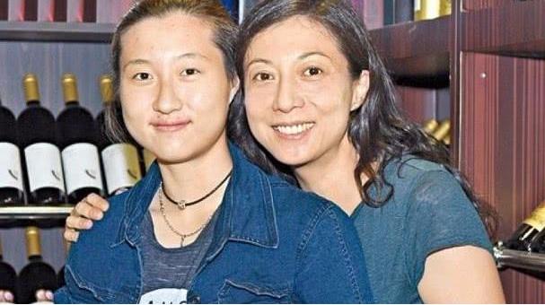 媒体称吴卓林女友为其妻子或太太扎眼,房祖名未婚成龙就有了儿媳 媒体称吴卓林女友为其妻子或太太扎眼,房祖名未婚成龙就有了儿媳