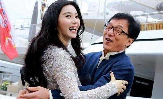 成龙罕见秀恩爱晒旧照,年轻时林凤娇绝色倾城性感吴绮莉无法媲美 成龙罕见秀恩爱晒旧照,年轻时林凤娇绝色倾城性感吴绮莉无法媲美