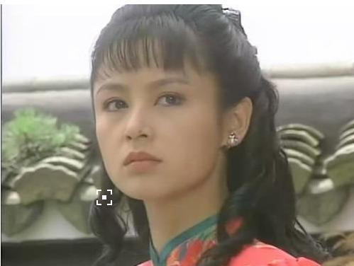 五十岁陈红老态如六十岁情敌倪萍 她曾是大陆最美女星,和倪萍抢陈凯歌,淡出多年五十岁老态如倪萍