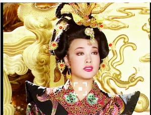 刘晓庆范冰冰武则天惊艳造型大比拼 刘晓庆范冰冰两大娱乐圈大腕死磕武则天,惊艳武媚娘造型大比拼
