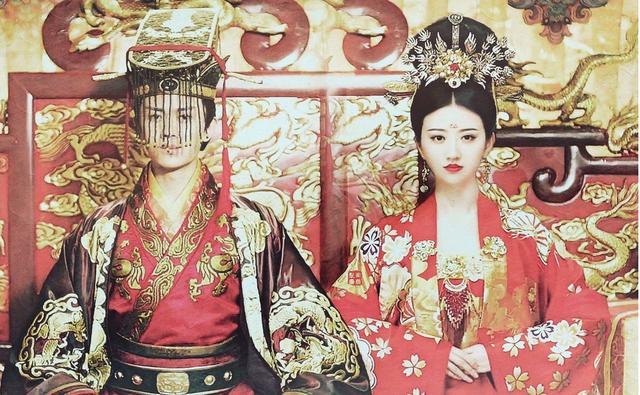 英年早婚当爹的任嘉伦,与景甜杨紫合作却没火,和谭松韵组CP走红 英年早婚当爹的任嘉伦,与景甜杨紫合作却没火,和谭松韵组CP走红