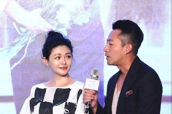42岁大S与同龄李湘合影,产后难瘦回去的两大名嘴如今都靠PS美着 42岁大S与同龄李湘合影,产后难瘦回去的两大名嘴如今都靠PS美着