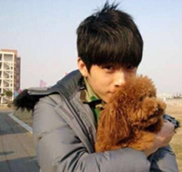与倪妮分手后的井柏然喜欢上小香猪,喂食洗澡挠痒宠上天像养儿子 与倪妮分手后的井柏然喜欢上小香猪,喂食洗澡挠痒宠上天像养儿子