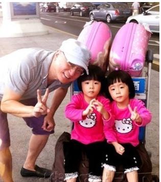 翁美玲男友汤镇三任妻子养六个孩子衰老发福 他风流成性,翁美玲为他自杀,再婚吃嫩草还有私生子,衰老成路人