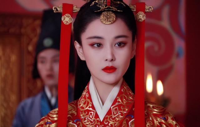 张馨予嫁比李晨更帅更嫩兵哥哥,看似赢了范冰冰,但也有两大隐忧 张馨予嫁比李晨更帅更嫩兵哥哥,看似赢了范冰冰,但也有两大隐忧