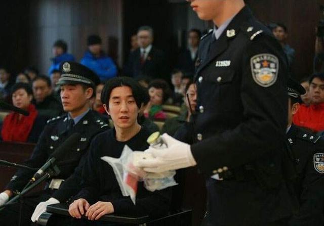 房祖名淡出多年,谢霆锋萧敬腾陈柏霖捧场36岁生日会,柯震东缺席 房祖名淡出多年,谢霆锋萧敬腾陈柏霖捧场36岁生日会,柯震东缺席