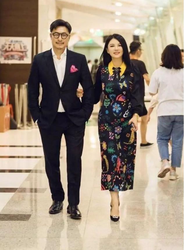 辟谣、声明、起诉,王岳伦坚决态度折射了与李湘夫妻关系三个现状 辟谣、声明、起诉,王岳伦坚决态度折射了与李湘夫妻关系三个现状
