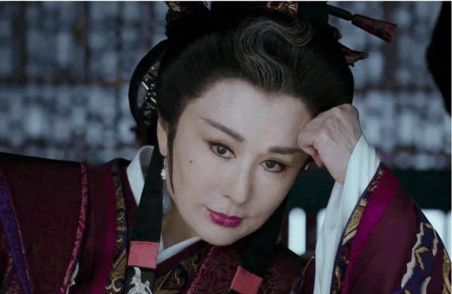 高云翔不止害范冰冰遭巨额损失,还耽误这位70岁冻龄美女重返荧屏 高云翔不止害范冰冰遭巨额损失,还耽误这位70岁冻龄美女重返荧屏