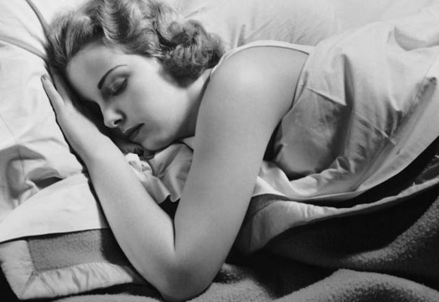 睡眠不足有风险 肥胖和糖尿病会趁虚而入