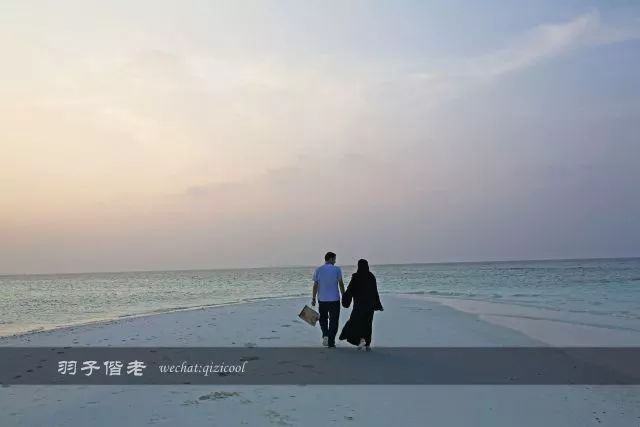 去迪加尼岛的拖尾沙滩感受浪漫日落