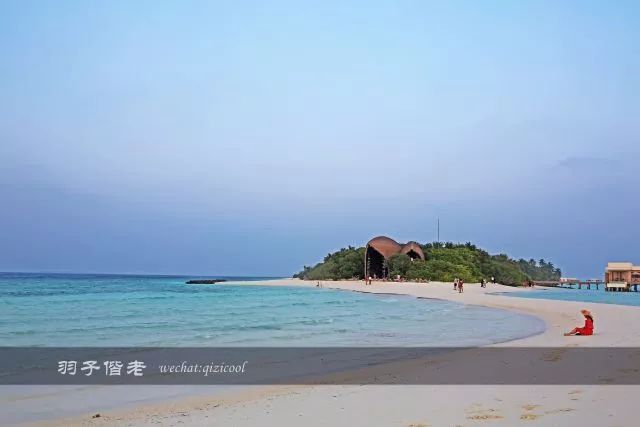 去迪加尼岛的拖尾沙滩感受浪漫日落