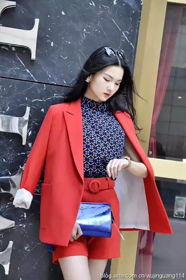 实拍:职业女性的精彩魅力(图) 实拍:职业女性的精彩魅力(图)