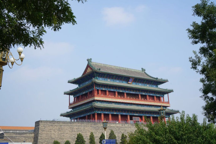 国庆长假的前门大街分外热闹(图) 国庆长假的前门大街分外热闹(图)