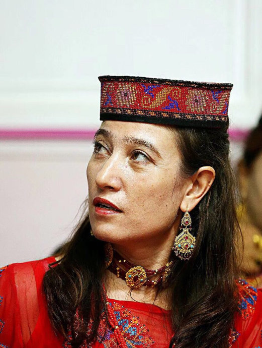 新疆各少数民族为什么爱戴小帽子? 新疆各少数民族为什么爱戴小帽子?