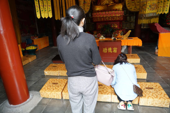 佛教和道教在一个景区的,好像只有崂山,这是严华寺! 佛教和道教在一个景区的,好像只有崂山,这是严华寺!