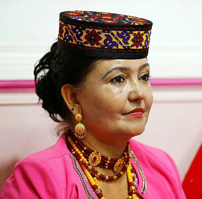 新疆各少数民族为什么爱戴小帽子? 新疆各少数民族为什么爱戴小帽子?
