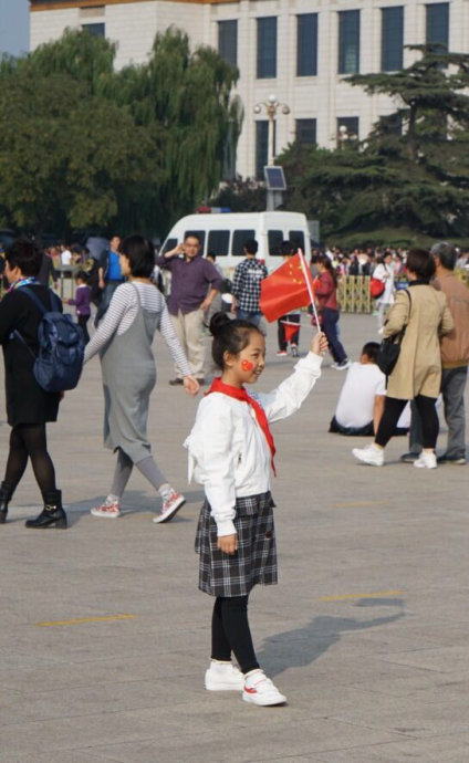 实拍:十一长假期间的天安门广场 实拍:十一长假期间的天安门广场