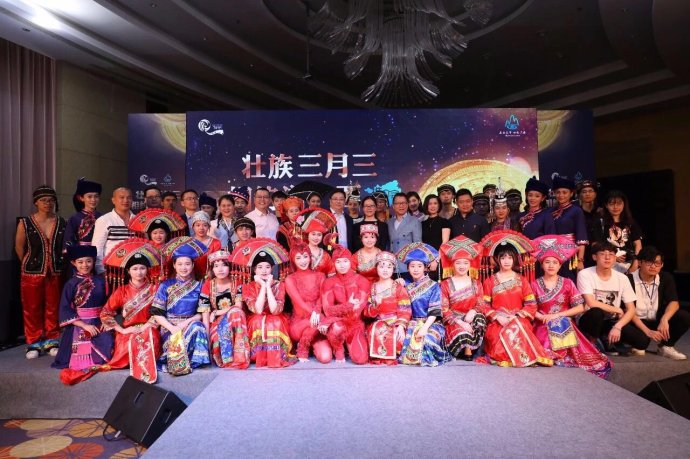 广西壮族“三月三”在上海展示(多图) 广西壮族“三月三”在上海展示(多图)