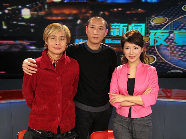 邓建国承认海选老婆是炒作(组图)